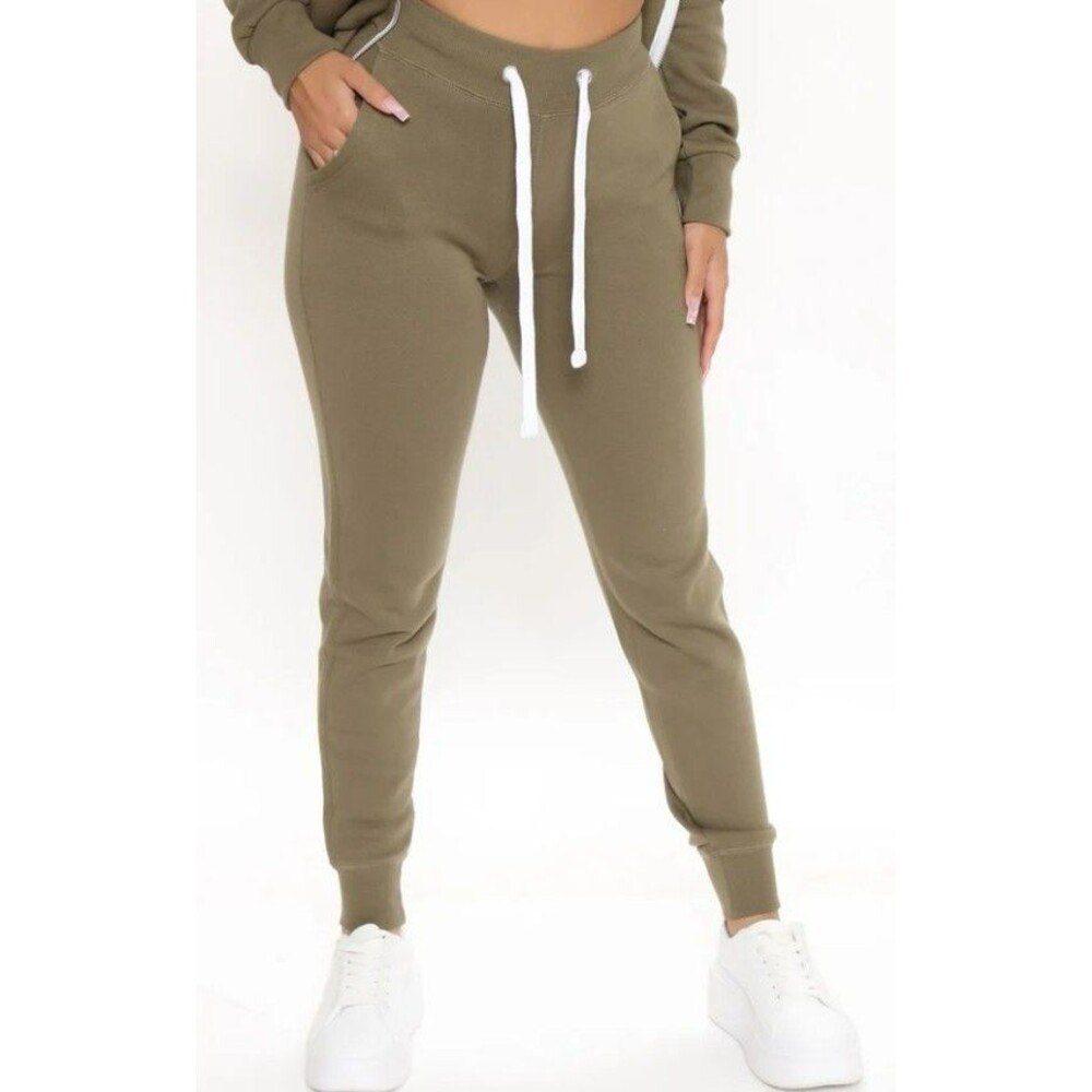 Fashion Nova Women's Relaxed Vibe Joggers M, Olive NWT